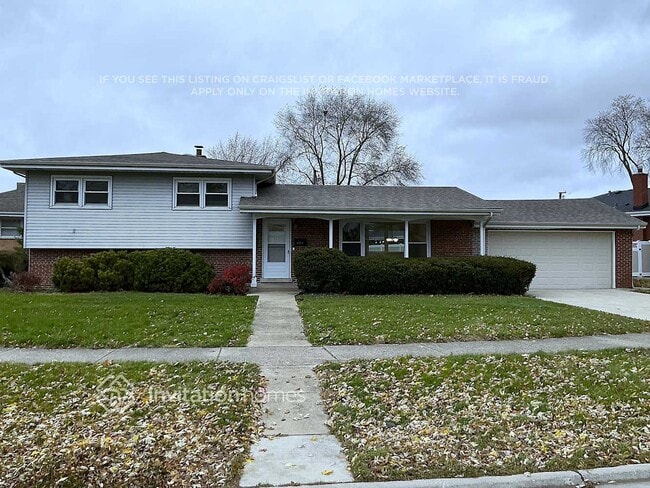 Building Photo - 4628 W 101st St