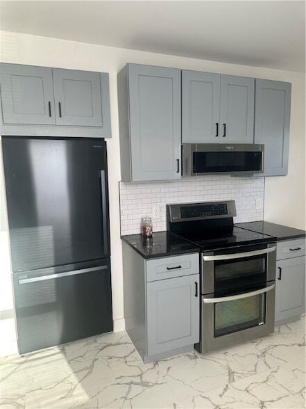 Foto del edificio - 532 Post Rd