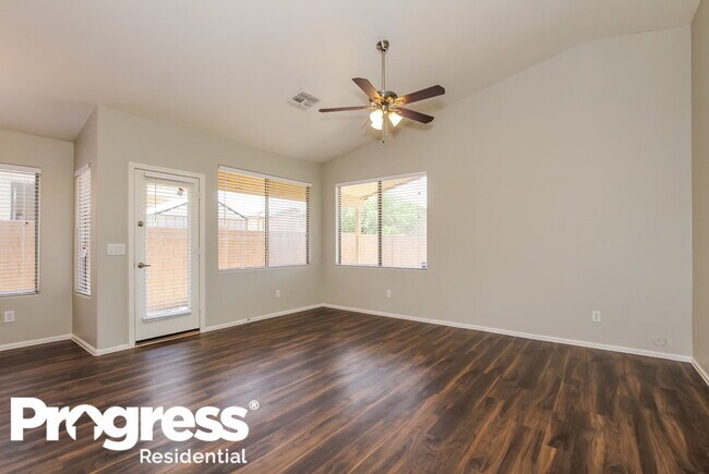 Foto del edificio - 12321 W Marshall Ave