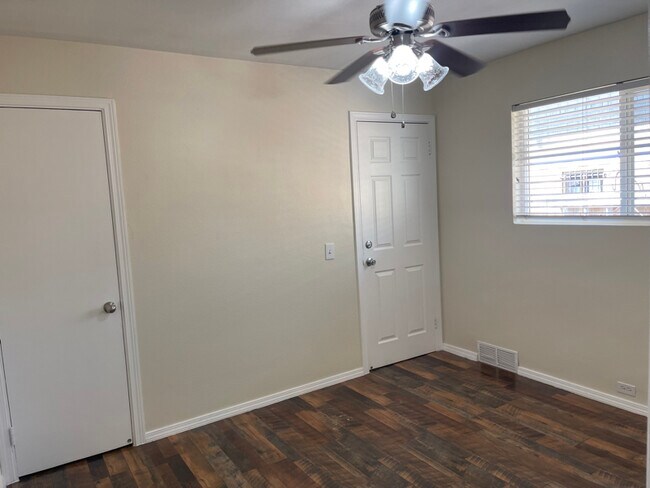 Foto del edificio - 5448 S Foresthill St