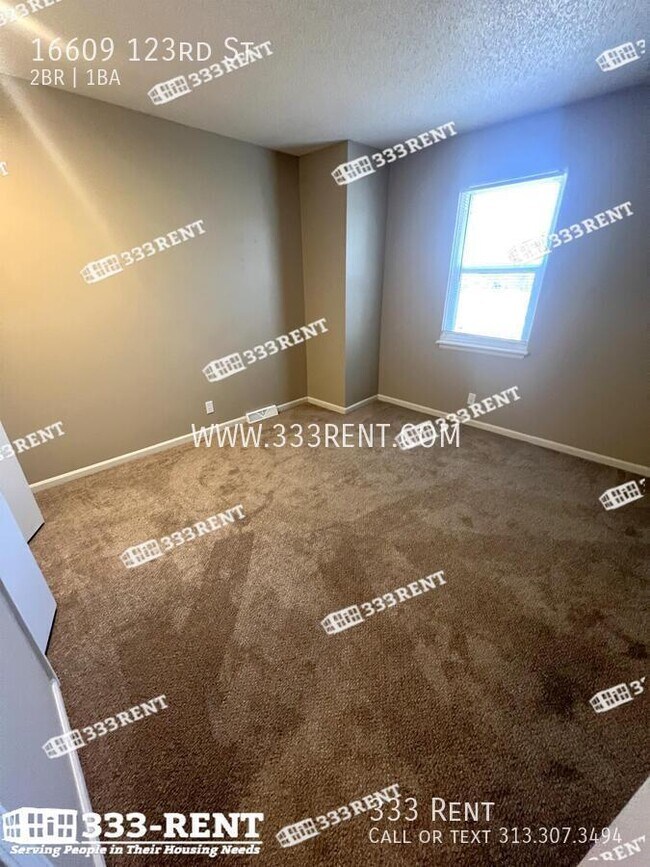 Building Photo - 16609 W 123rd St