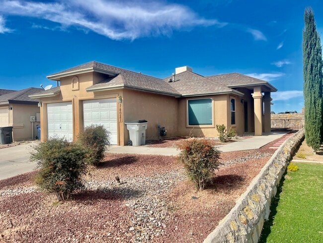 Building Photo - 14021 Tierra Leona Dr