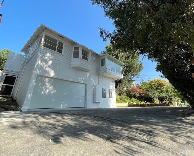 Building Photo - 11241 Sunshine Ter