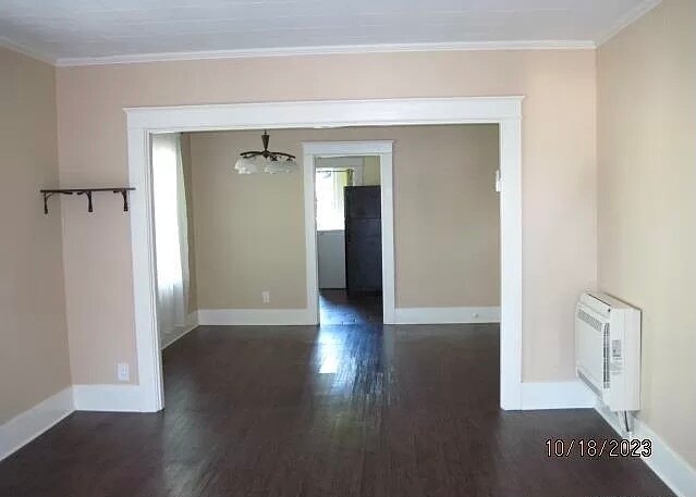 Building Photo - 1008 W Elm St