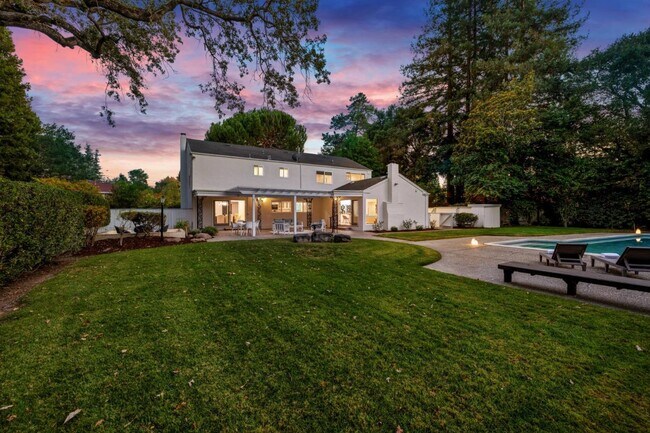 Foto del edificio - 243 Selby Ln