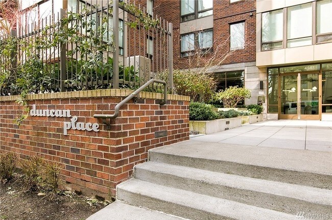 Building Photo - 4547 8th Ave NE