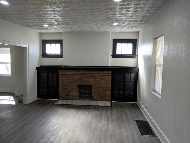 Foto del edificio - 1543- Duxberry Ave