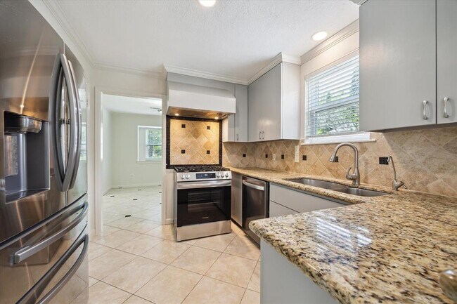 Foto del edificio - 10623 Hillcroft St