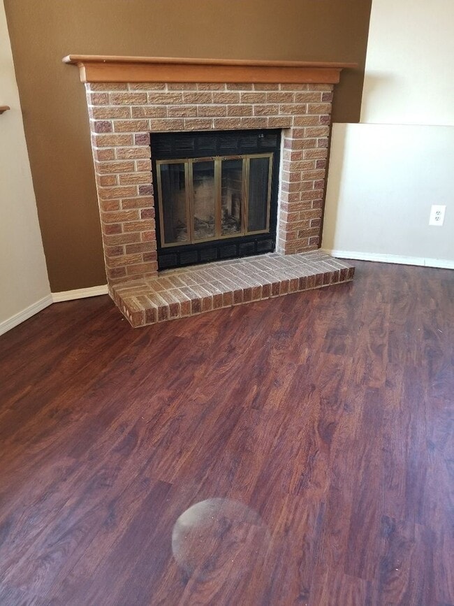 Building Photo - Updated home on Ride!