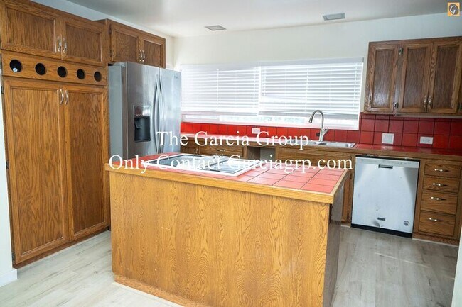 Foto del edificio - 9115 NE Schuyler St