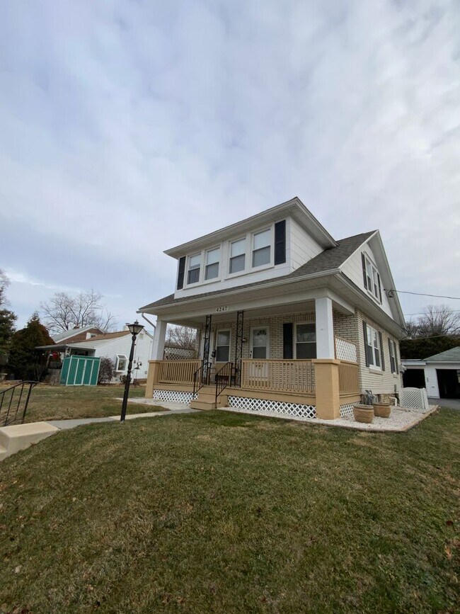 Foto del edificio - 4247 TENTH AVENUE