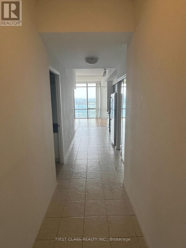 Photo du bâtiment - 832-2832 Bay St.