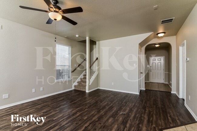 Foto del edificio - 12111 Dawson Cir