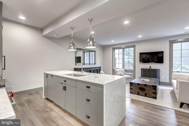 Foto del edificio - 3220 Grace St NW