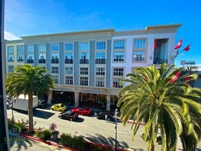 Building Photo - 334 Santana Row