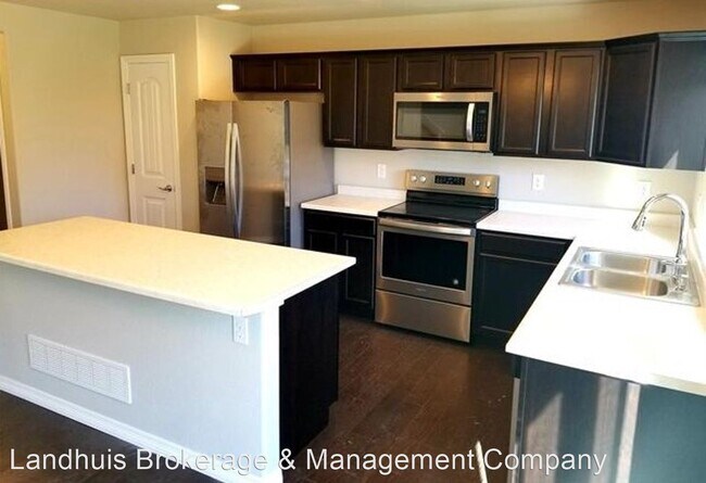 Building Photo - 4 br, 2.5 bath House - 6496 Lamine