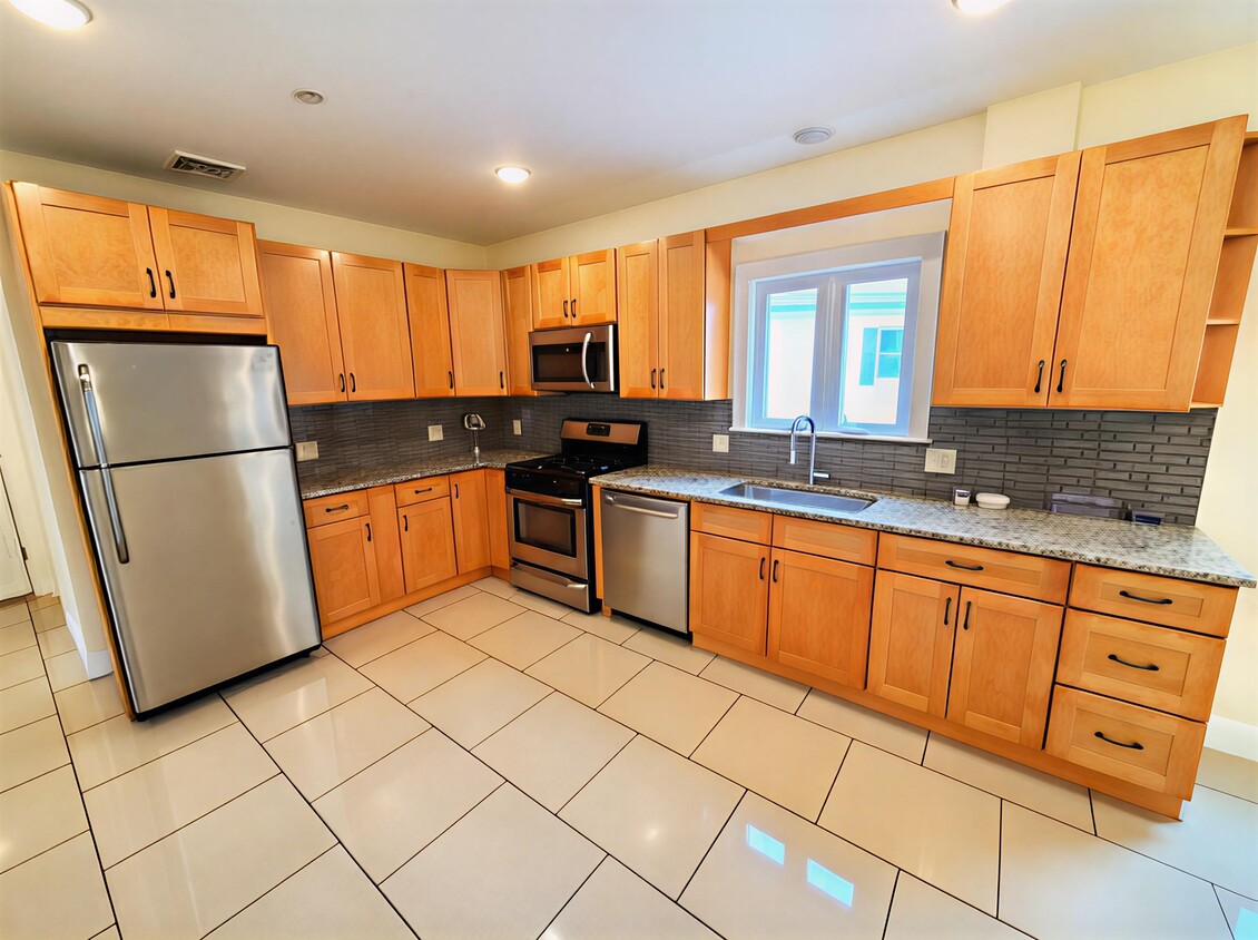 Foto principal - 159 Elm St