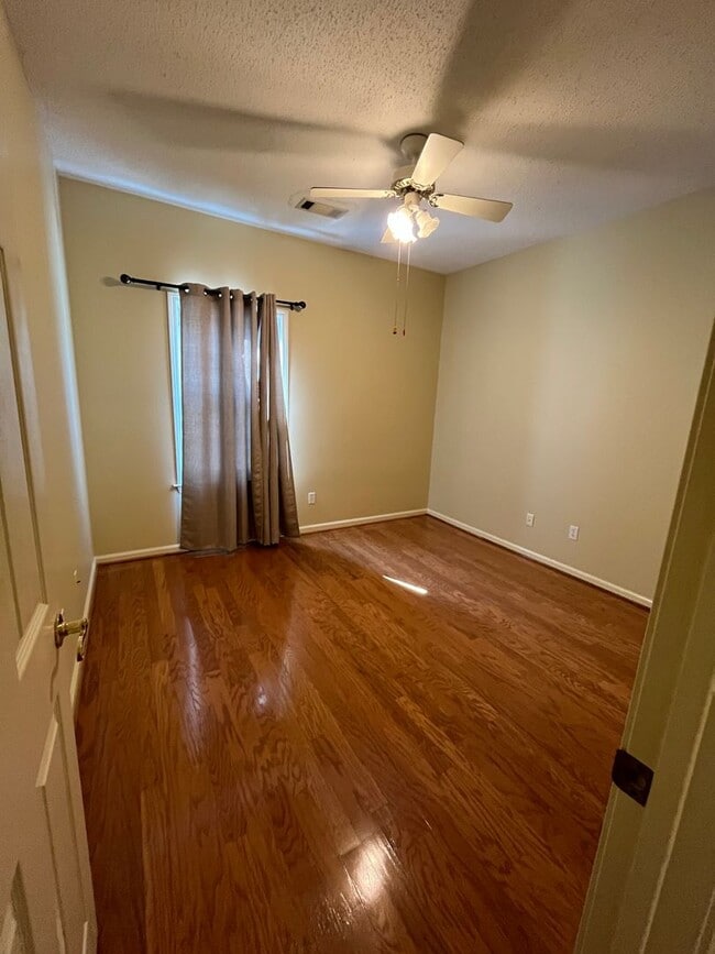 Photo - 3324 Kensington Ct House