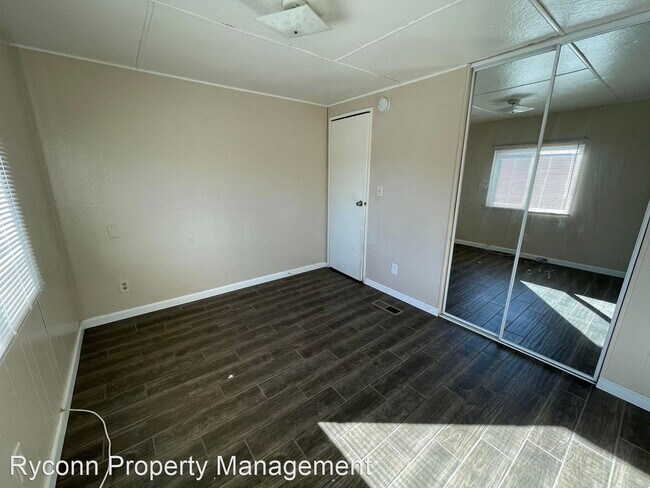 Building Photo - 3 br, 2 bath House - 39275 Liefer Rd # B
