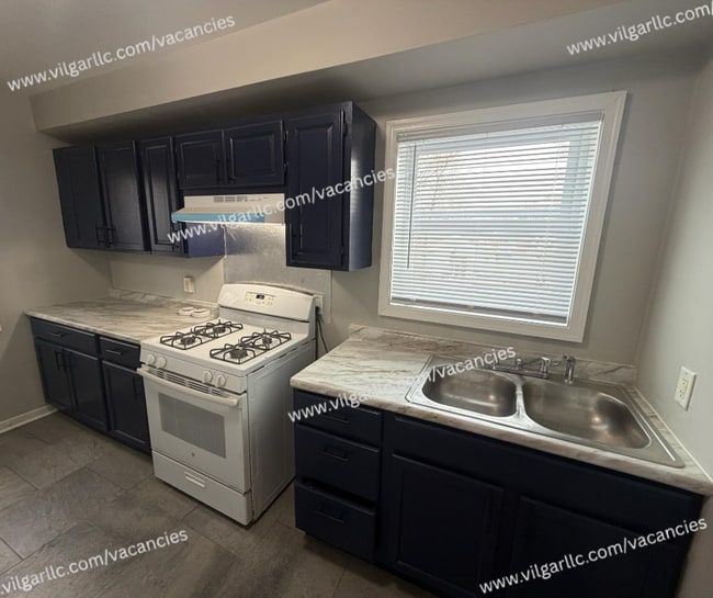 Building Photo - Spacious 2 Bedrooms • 1 Bathroom Home. Comfortable, well-maintained living with classic charm and...