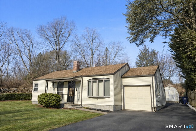 Building Photo - 355 Broadbridge Rd