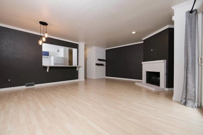 Foto del edificio - 1526 Aurora Ave N