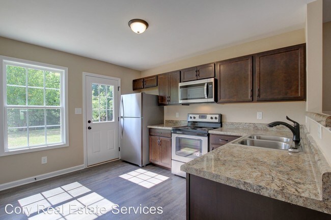 Building Photo - 1222 Ashridge Drive
