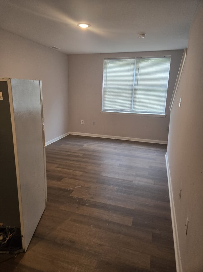 Photo - 4206 W Girard Ave (Philadelphia, PA) Apartment