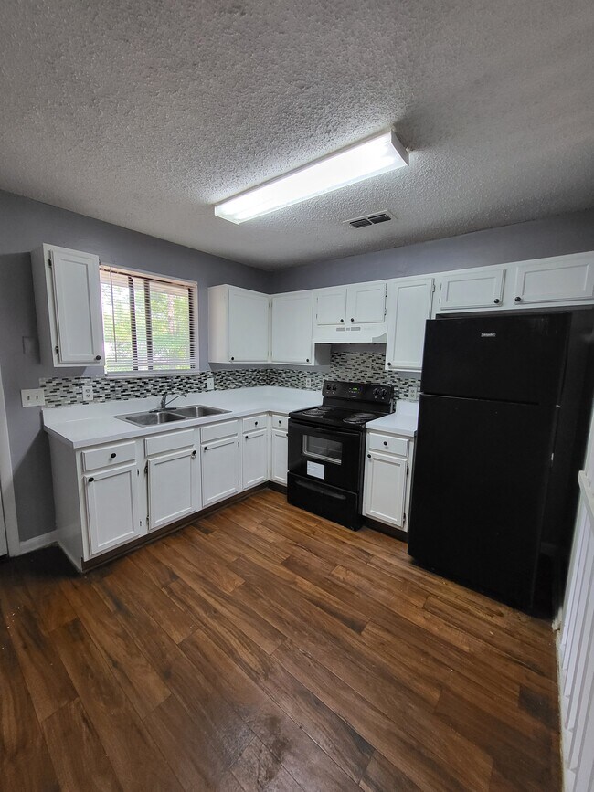 Foto del edificio - 5123 Westchase Ct