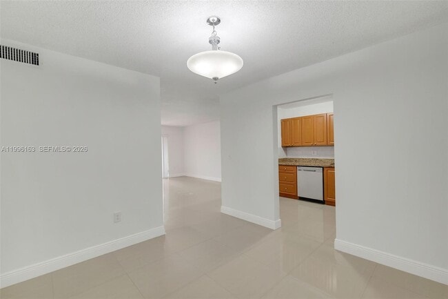 Foto del edificio - 6130 W 19th Ave