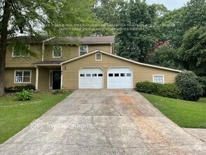 Building Photo - 5045 Cherokee Ct