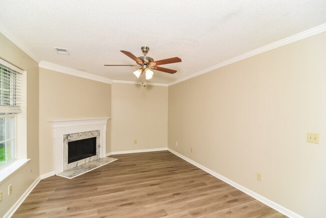 Foto del edificio - 432 Cedar Park Cir