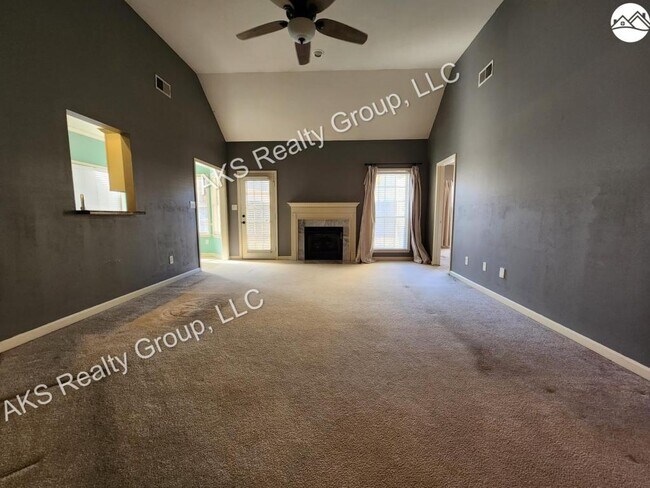 Foto del edificio - 104 Lantana Cir