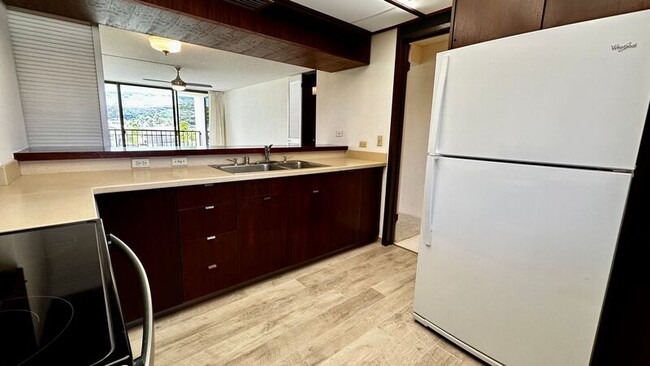 Foto del edificio - 500 Lunalilo Home Rd
