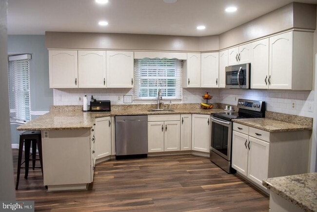 Foto del edificio - 105 Westmorland Ct