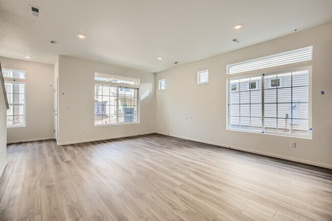 Foto del edificio - 17911 E 103rd Ave