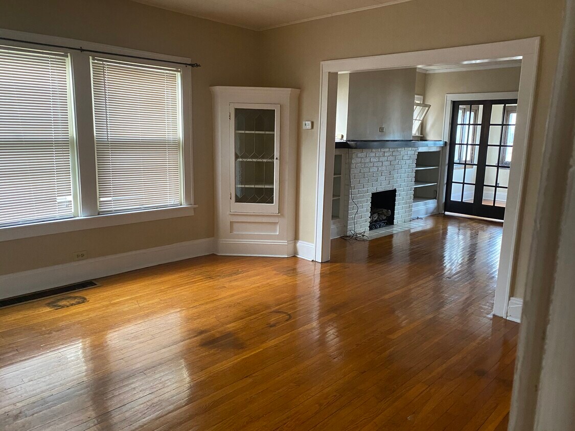 Primary Photo - 13417 Clifton Blvd