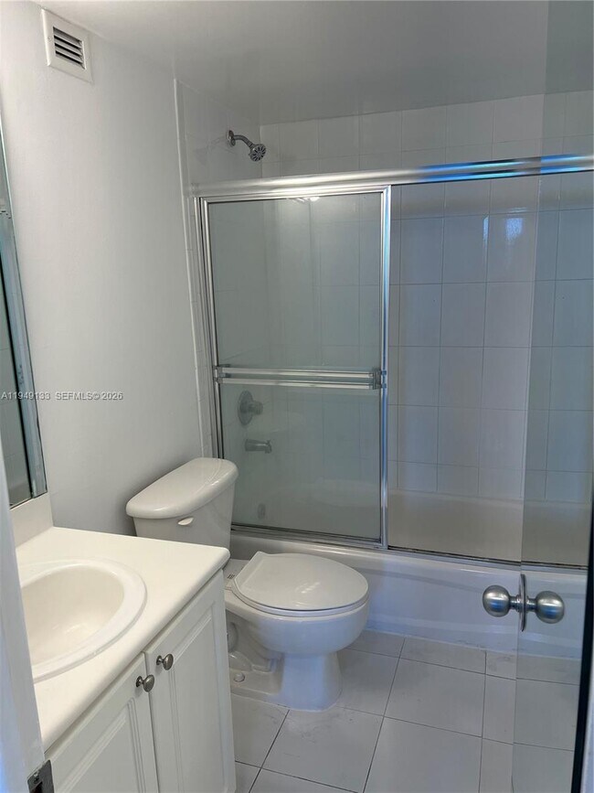 Building Photo - 1455 N Treasure Dr