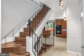 Building Photo - 8914 Grandstaff Ct