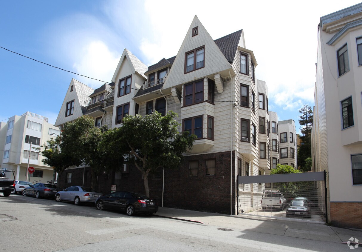 Building Photo - 1595 Clay St