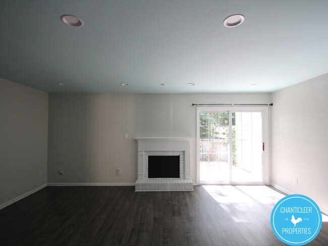 Foto del edificio - 1329 Springlawn Ct