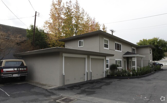 Building Photo - 964 Dolores Dr