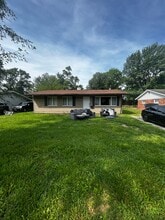 Building Photo - 13 Drexel Dr