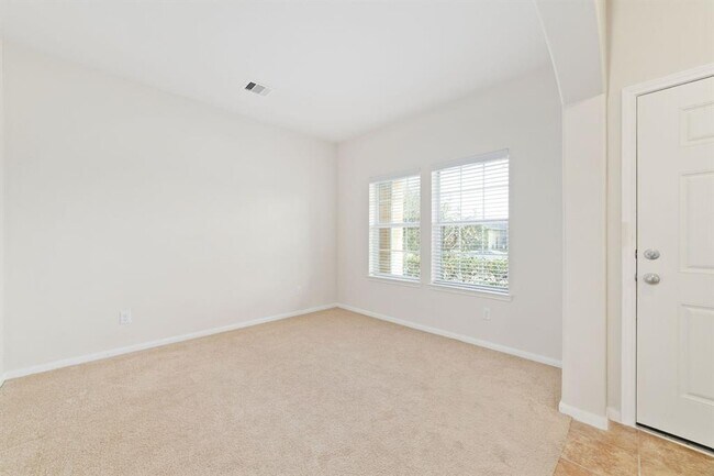 Building Photo - 7522 Pavilion Dr