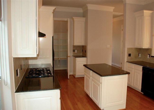 Foto del edificio - 2622 Shady Acres Landing