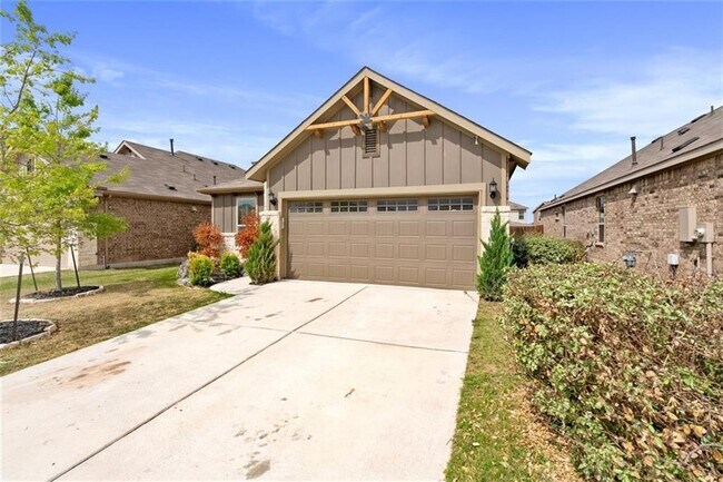 Building Photo - 215 Methodius Dr