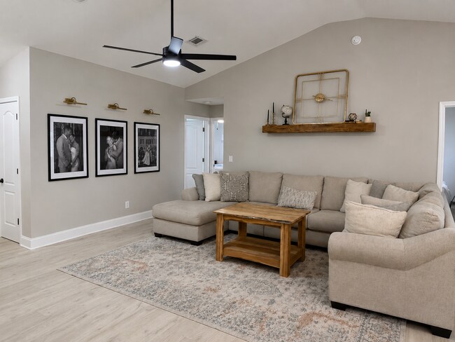 Foto del edificio - 108 Cedar Cir Dr