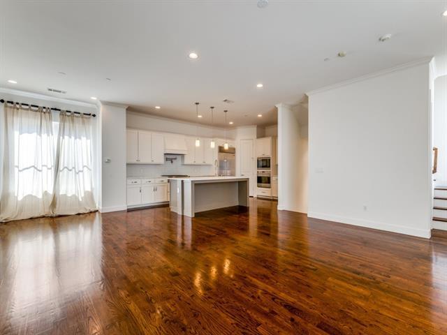 Primary Photo - 3515 Normandy Ave