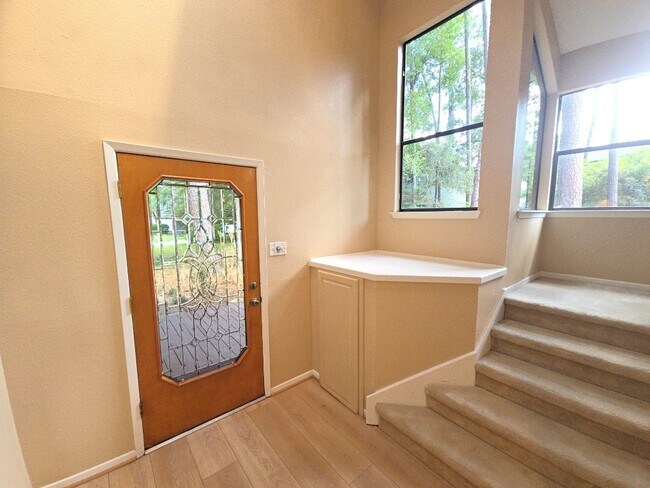 Building Photo - 25 N Mossrock Rd