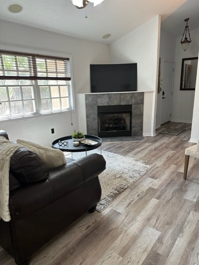 Building Photo - 4911 SW 91st Ter